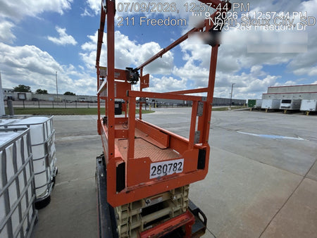 2022 JLG ES1932