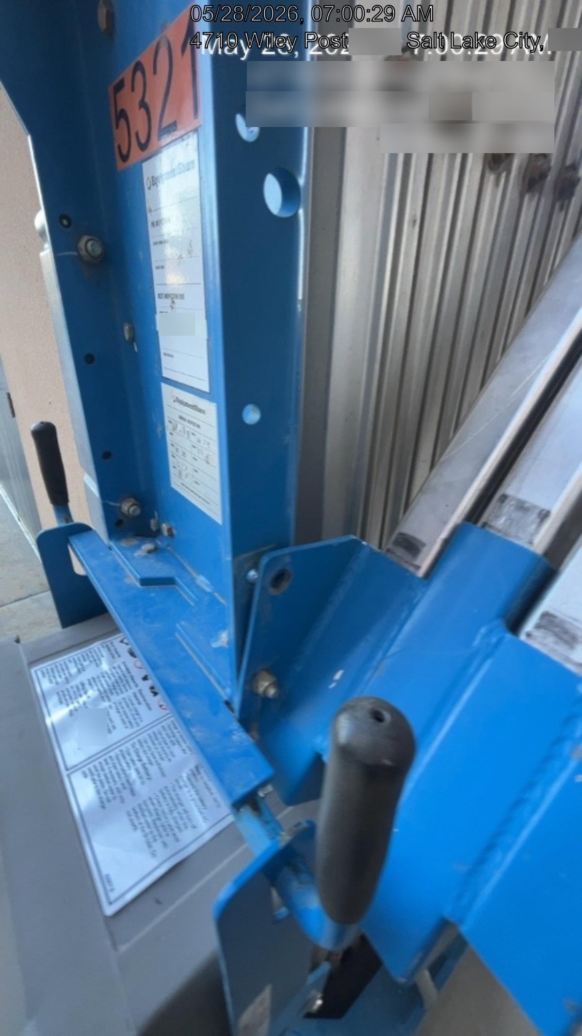 2019 GENIE AWP-30S