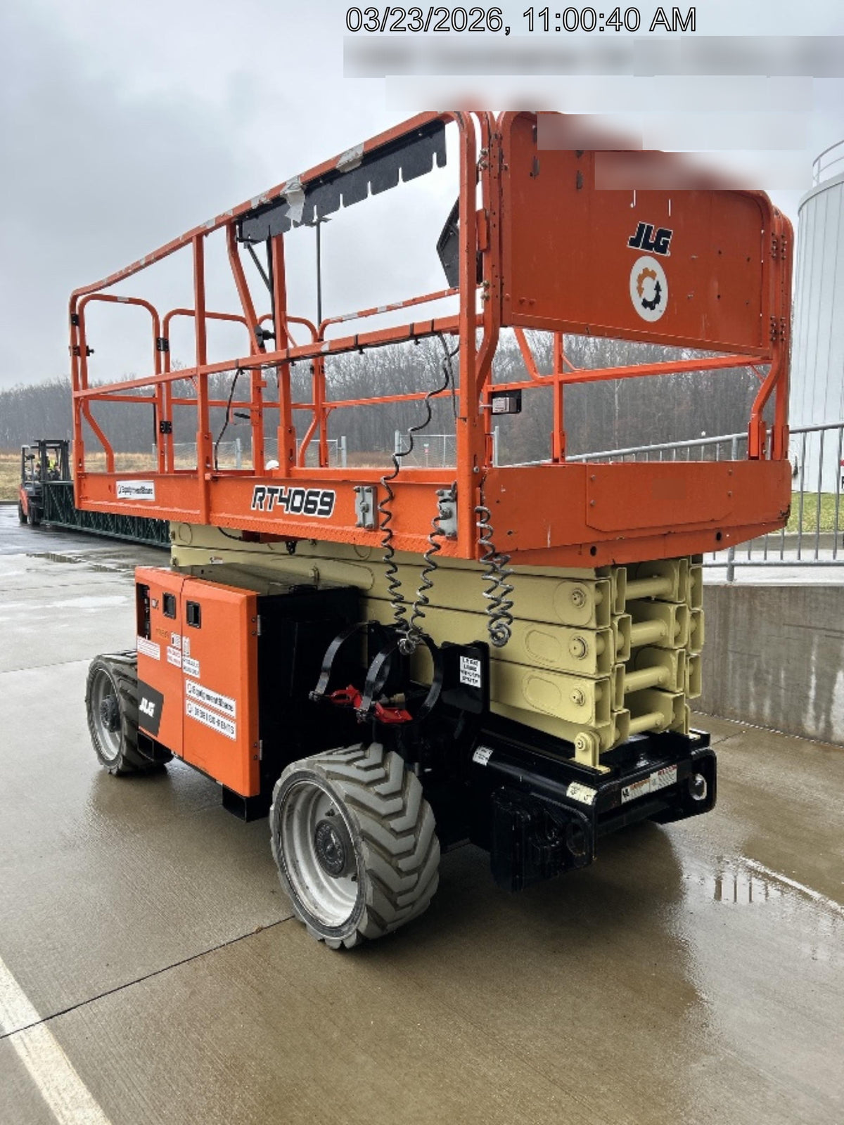 2021 JLG RT4069