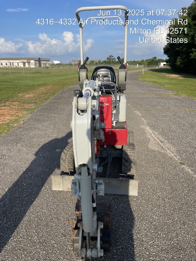2023 TAKEUCHI TB210R