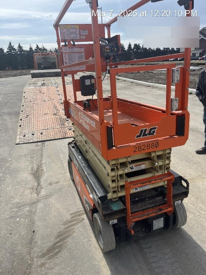 2022 JLG ES1932