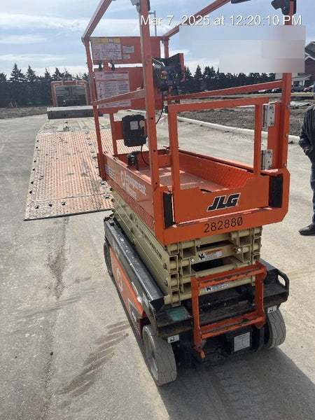 2022 JLG ES1932