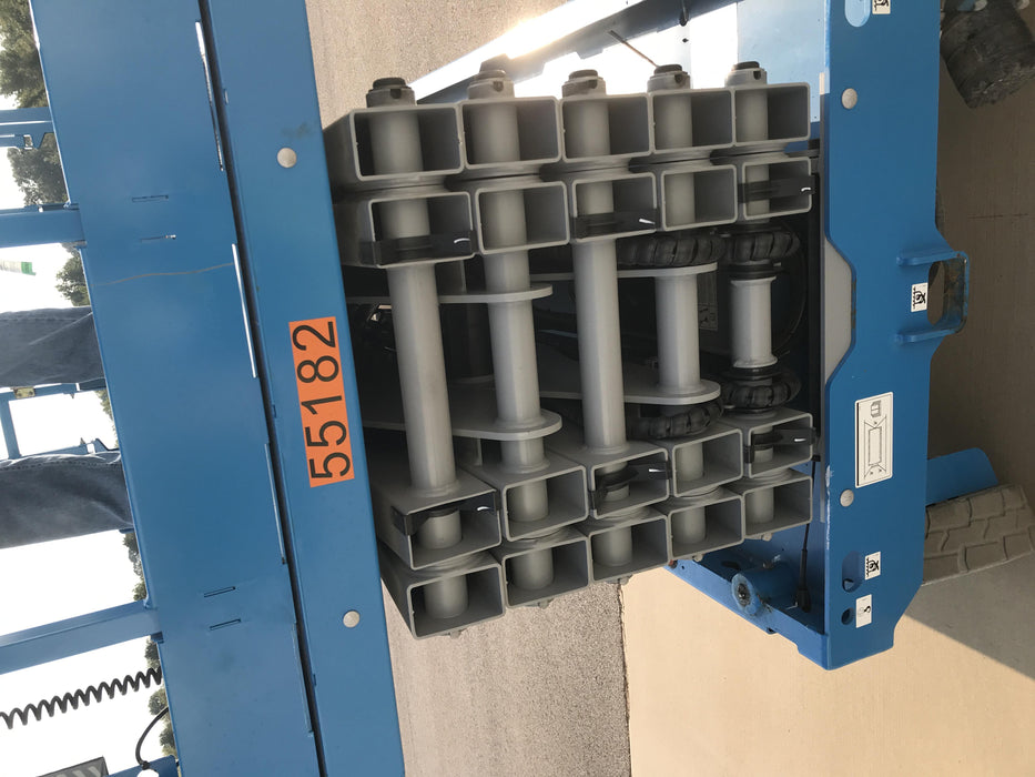 2019 Genie GS-4047 Folding rails with half height swing gate