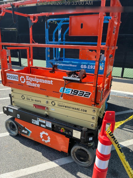 2024 JLG ES1932