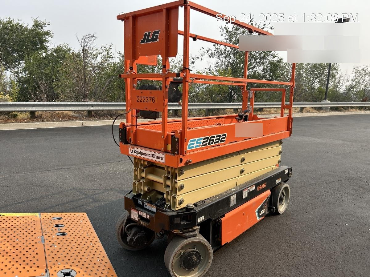 2022 JLG ES2632
