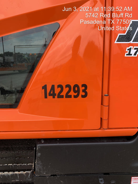 2021 JLG 1732
