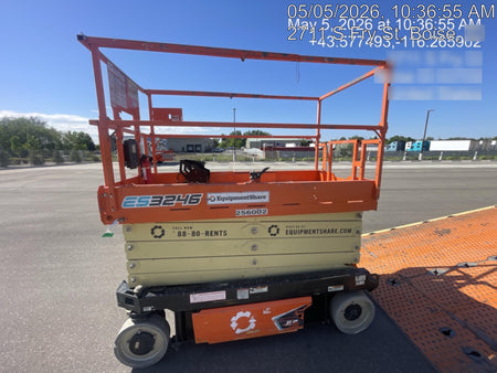 2022 JLG ES3246