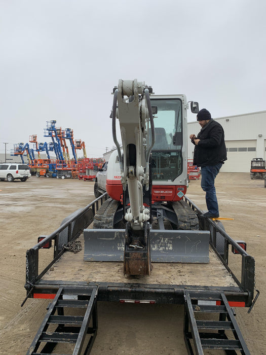 2021 TAKEUCHI TB235-2CR