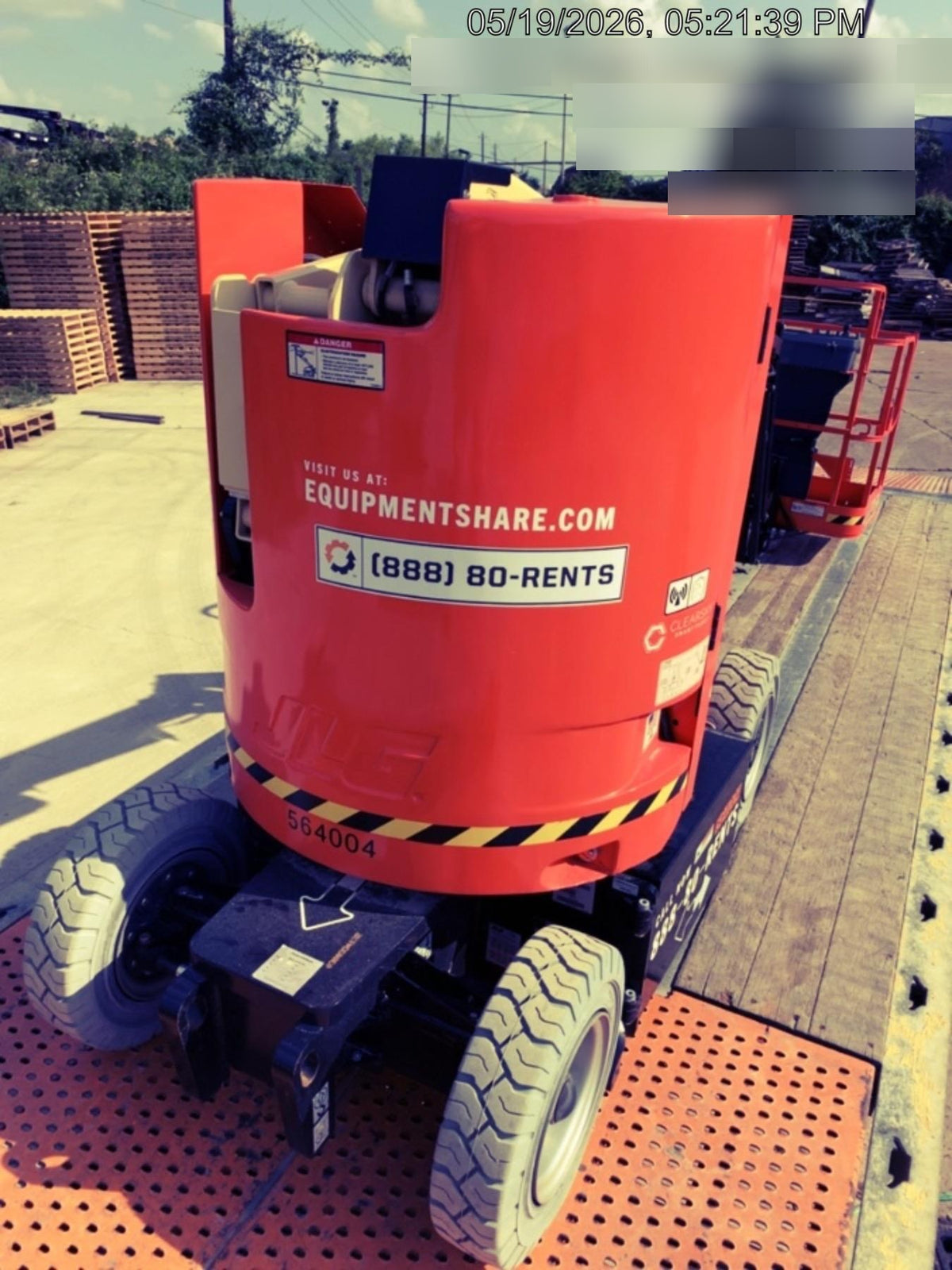 2025 JLG E300AJP