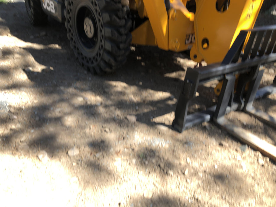 2020 JCB 510-56 Canopy, Solid Tires, Work Lights, Beacon, Aux Hydraulics, Back up Alarm, Lifting Eye, ES Decals