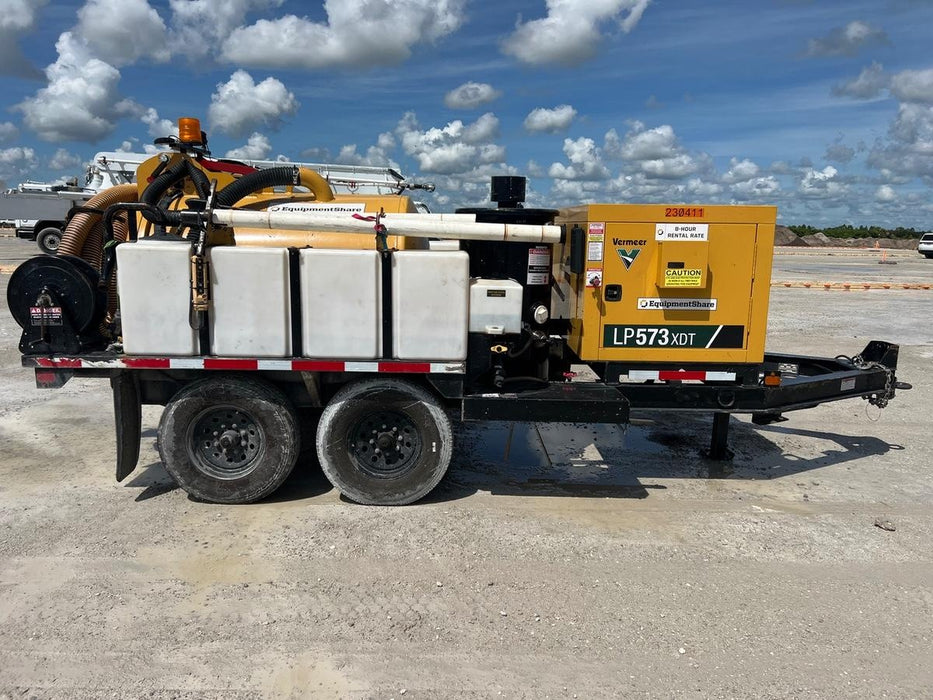 2022 Vac-Tron LP573XDT T4 Koehler Diesel Engine, 500 Gallon Debris Tank, x2 100 Gallon Water Tanks