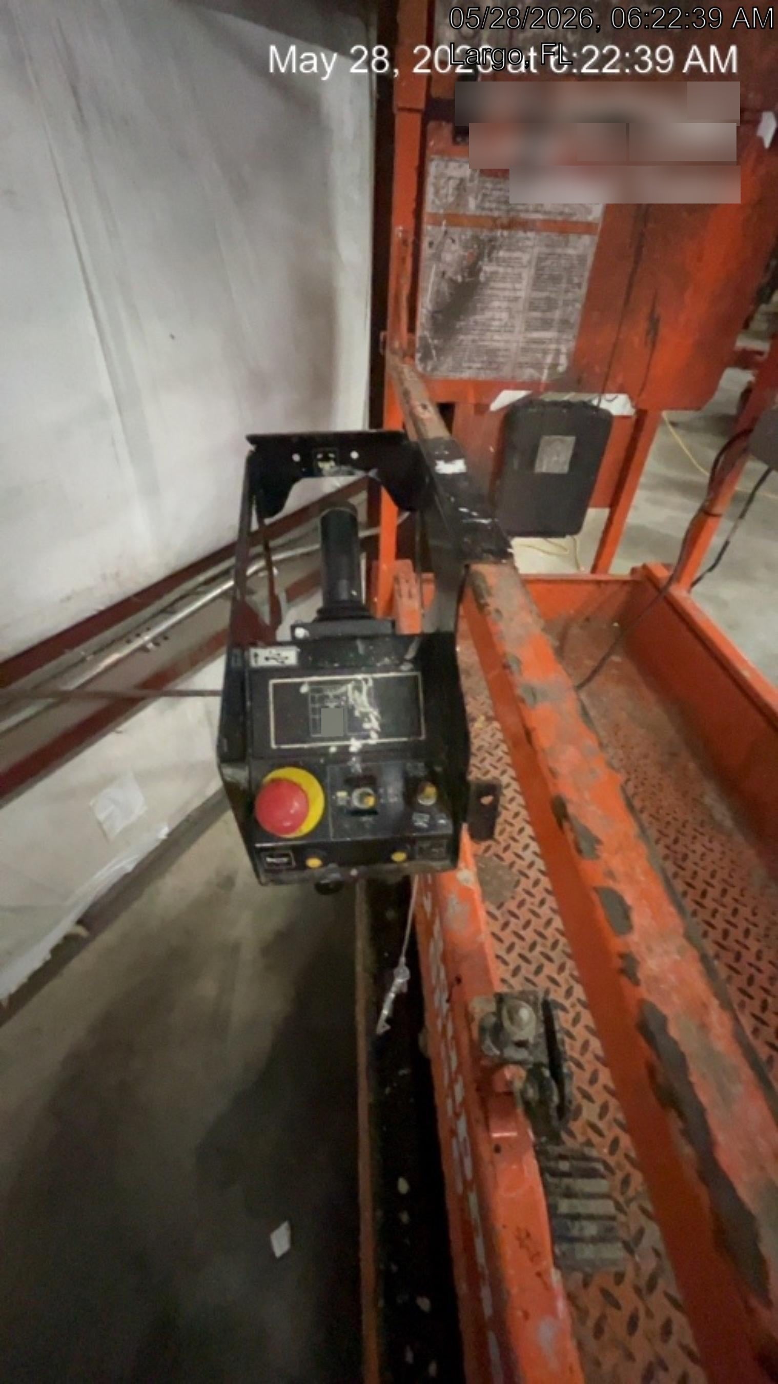 2023 JLG ES1932