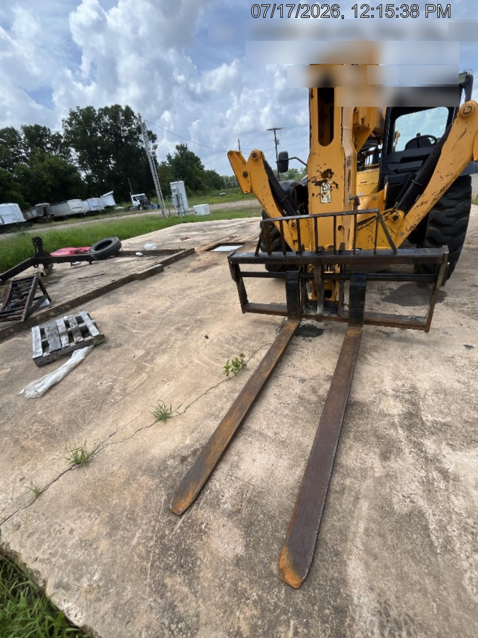 2019 JCB 510-56 Canopy, 74 HP, Solid Tires, STD Worklight, Beacon, Aux Hydraulics, Lifting Eye, Back up Alarm w/66" Carriage/60" Forks