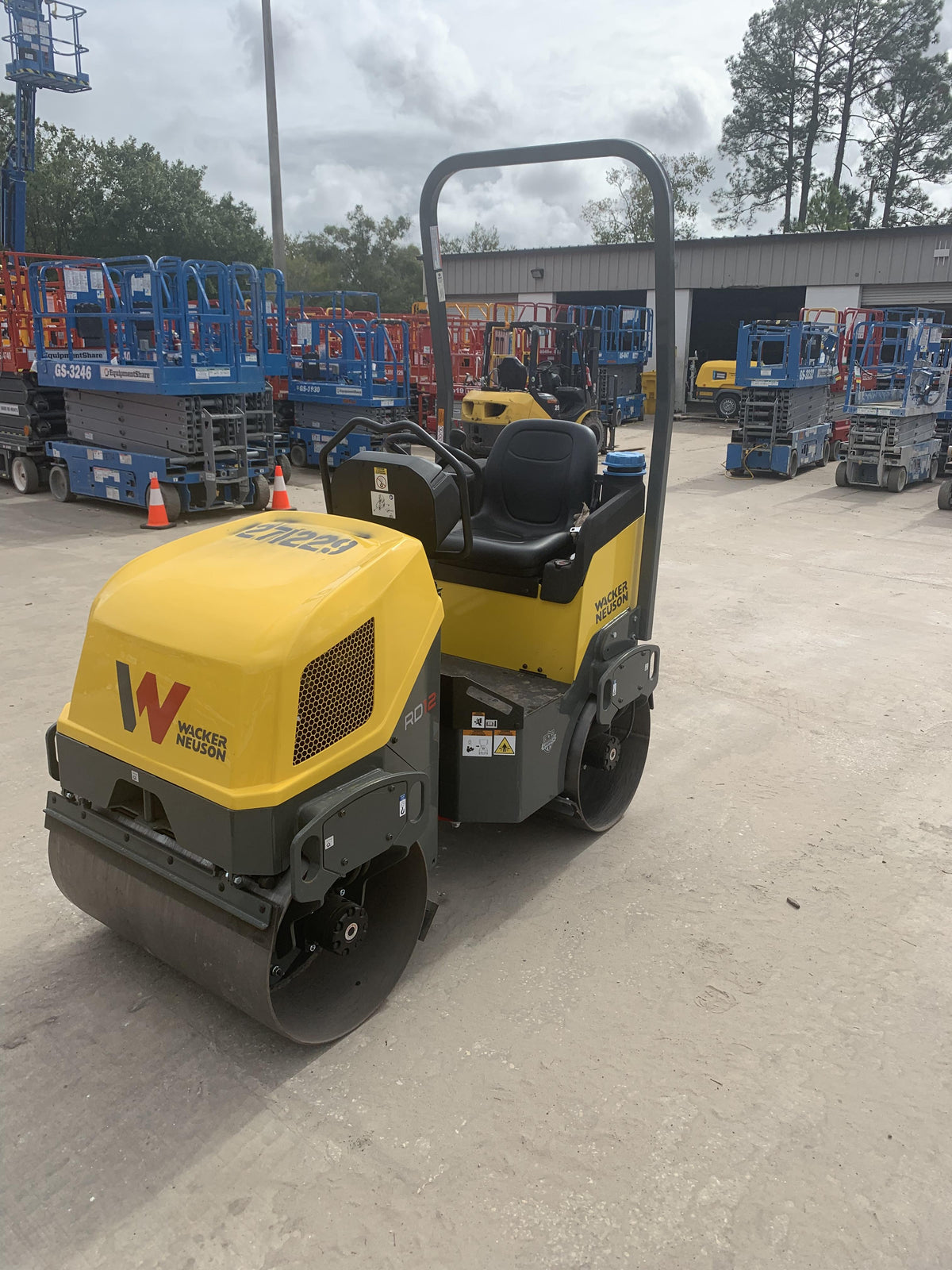 2023 WACKER NEUSON RD12A