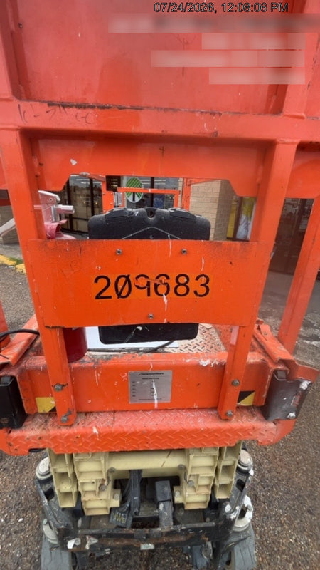 2022 JLG ES1932