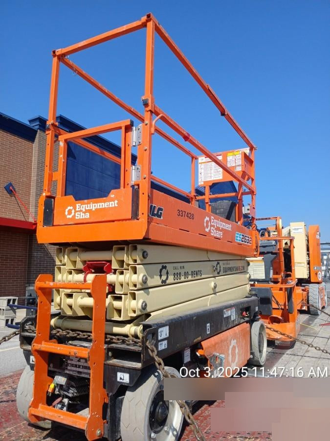 2023 JLG ES2632