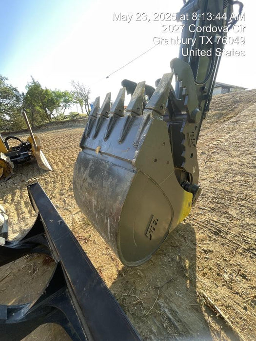 2025 JOHN DEERE 36" Bucket, Excavator 25,000 - 35,000 John Deere