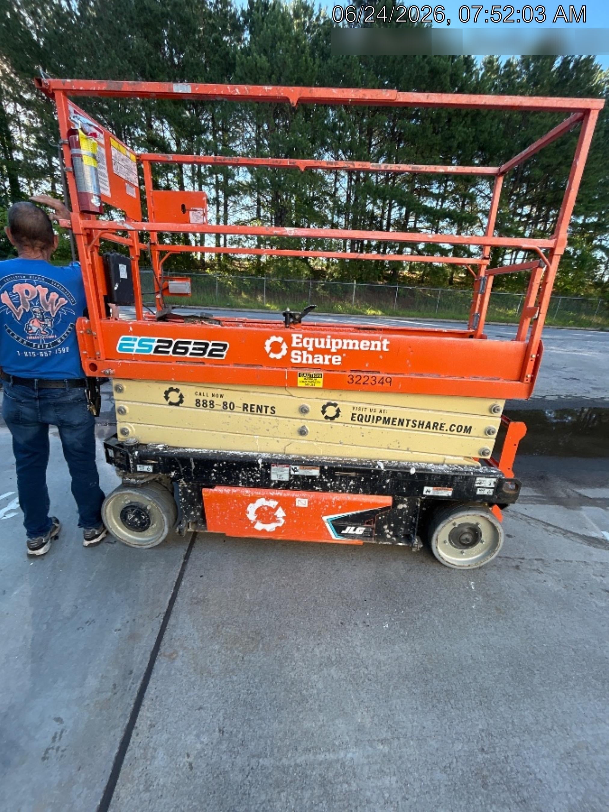 2023 JLG ES2632