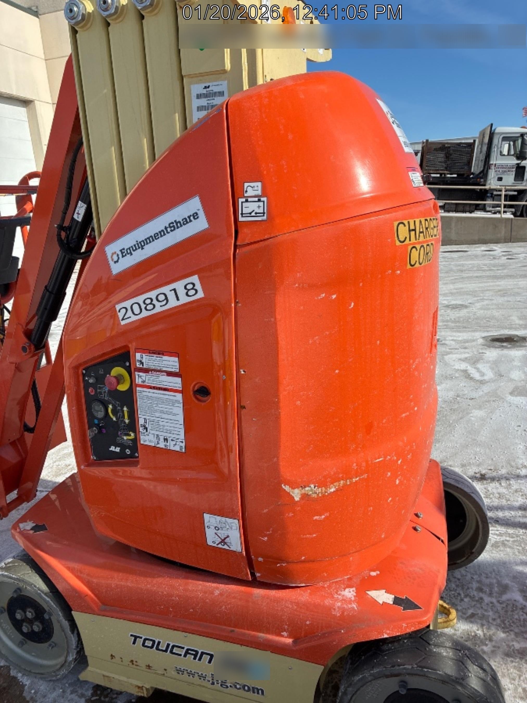 2022 JLG 26E