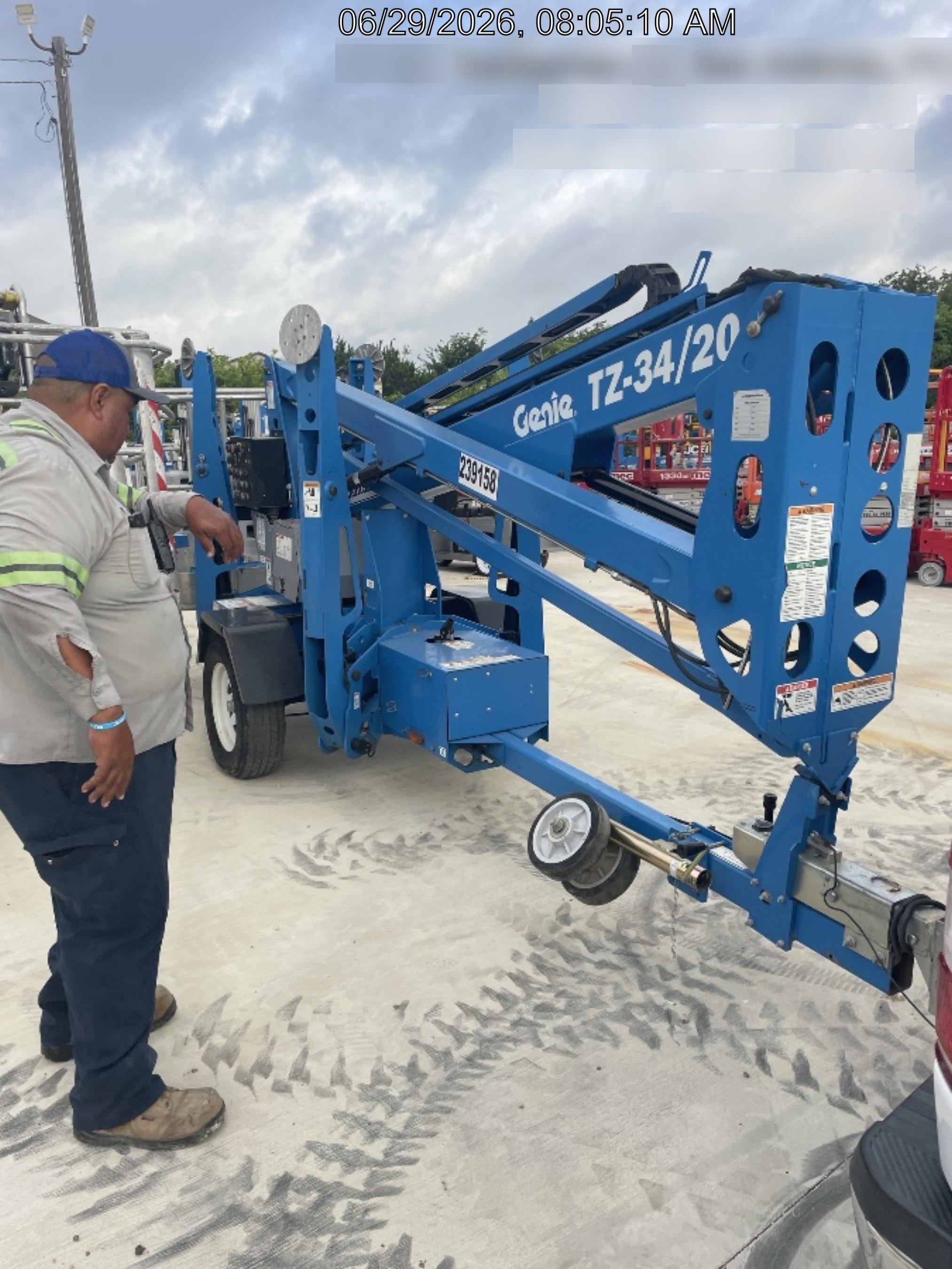 2022 GENIE TZ-34 DC