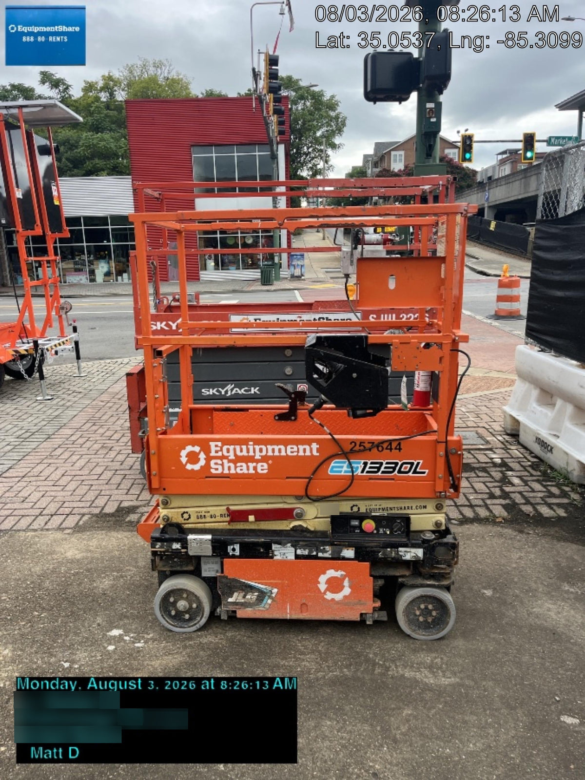 2022 JLG ES1330L
