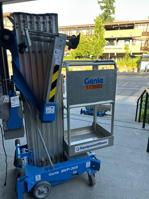 2021 GENIE AWP-30S DC