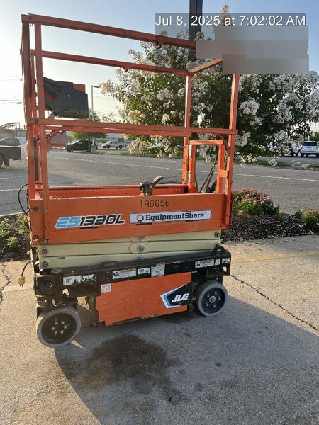 2021 JLG ES1330L