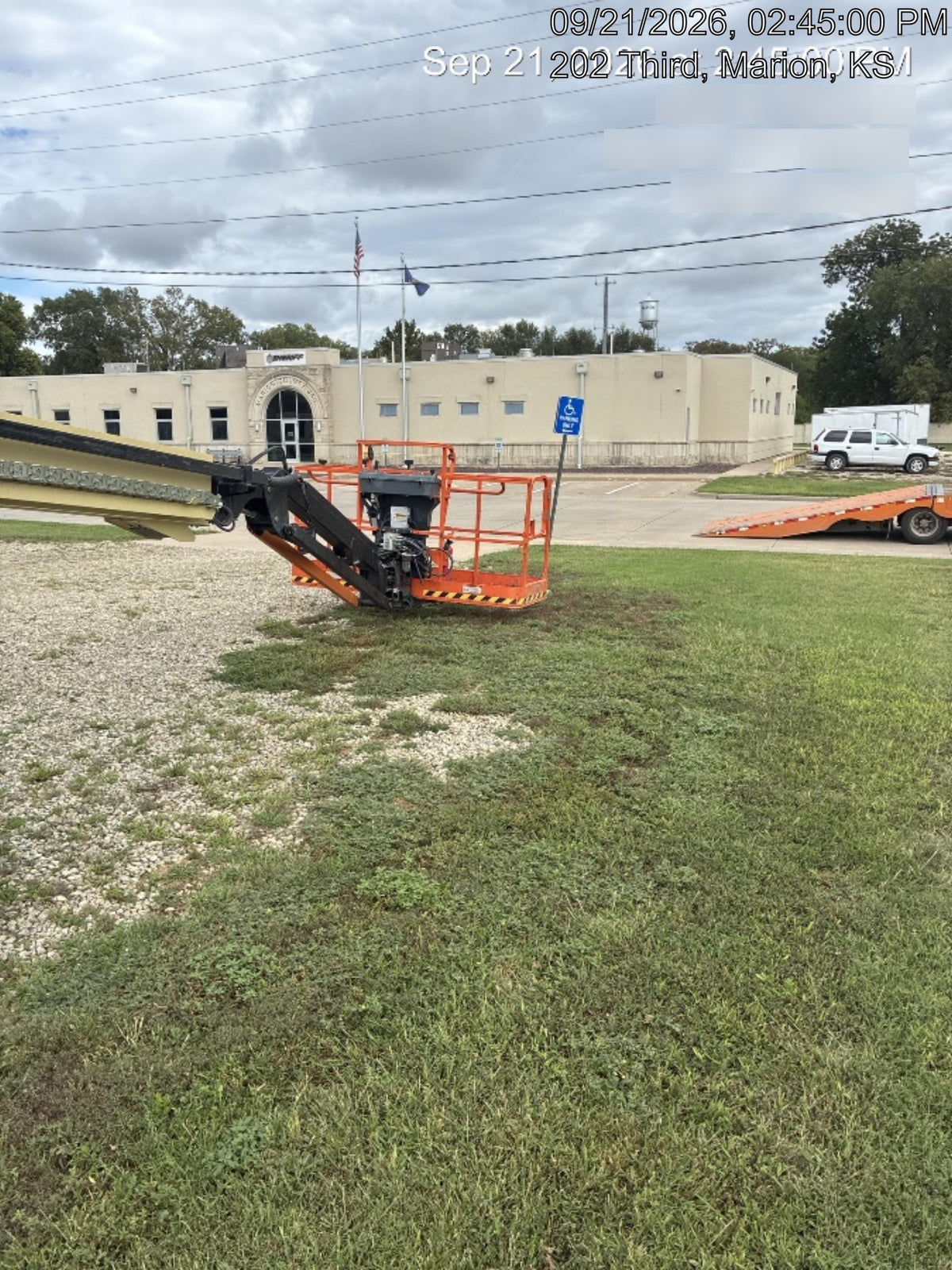 2023 JLG 660SJ