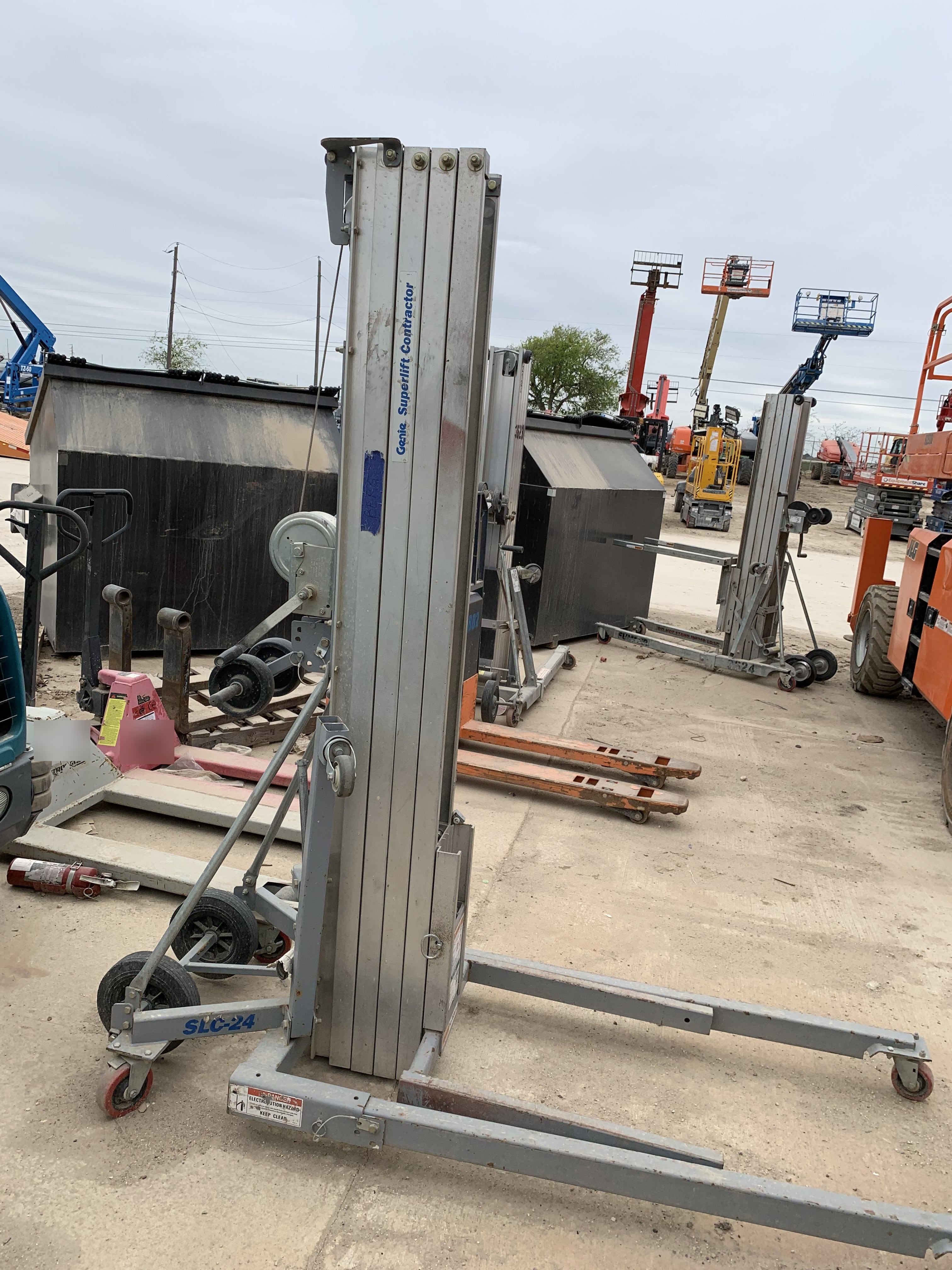2019 GENIE SLC-24