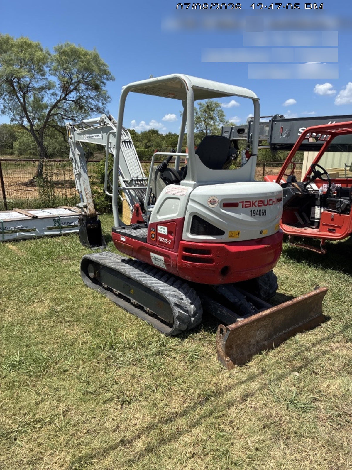 2021 TAKEUCHI TB235-2R