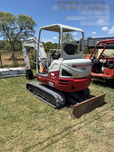 2021 TAKEUCHI TB235-2R