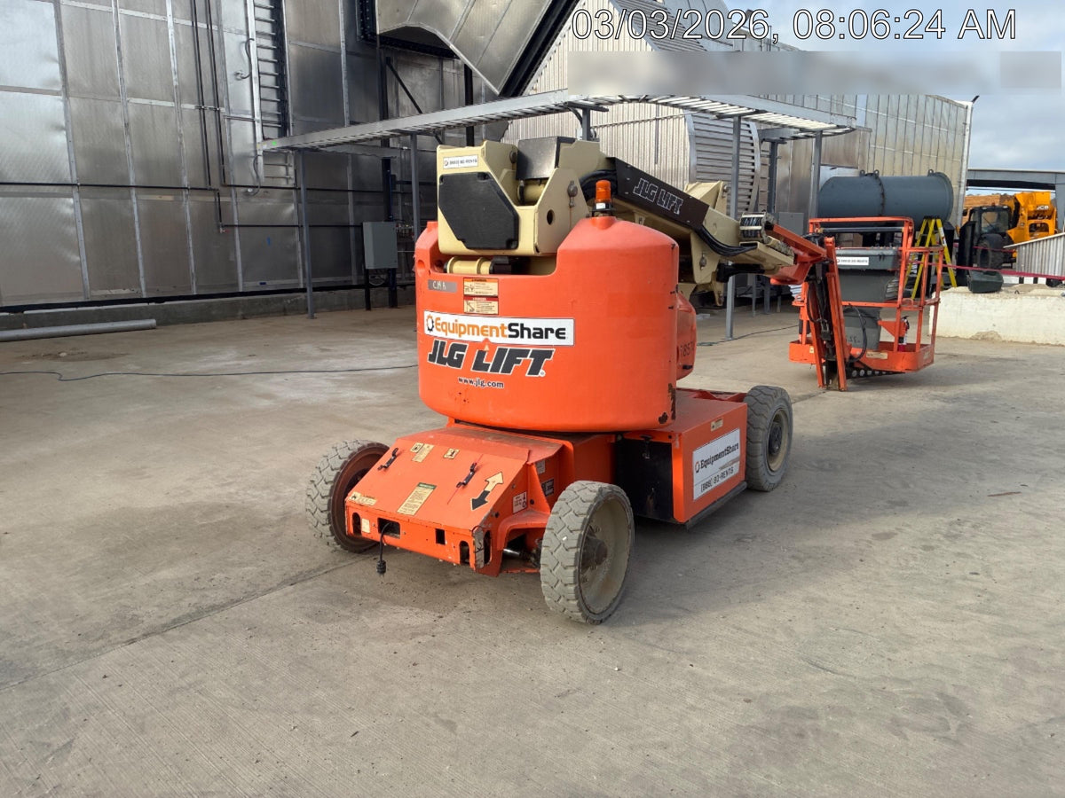 2019 JLG E400AJPN