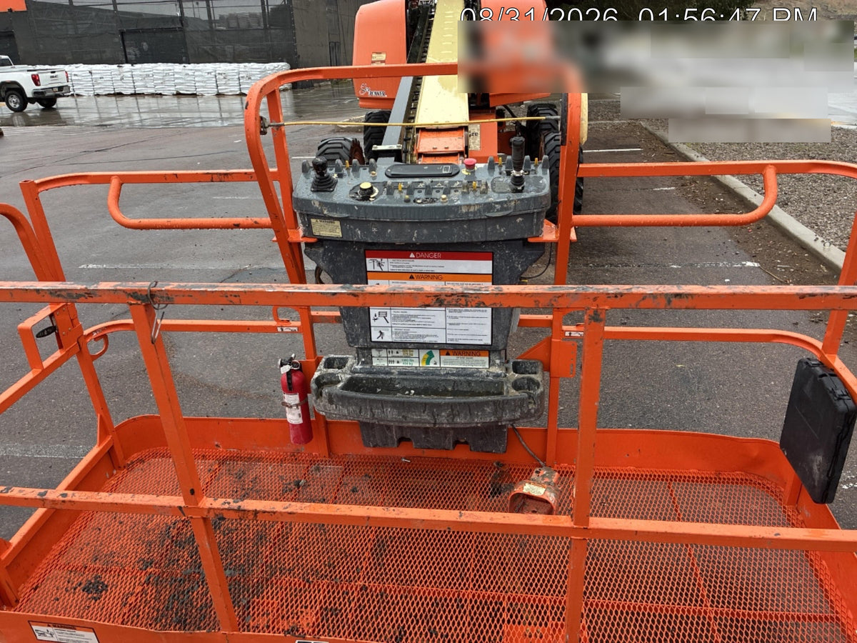 2020 JLG 600S