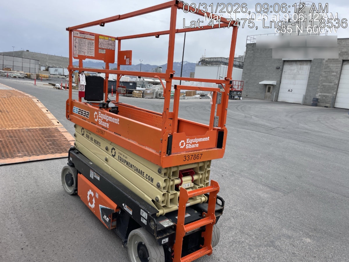 2023 JLG ES2632
