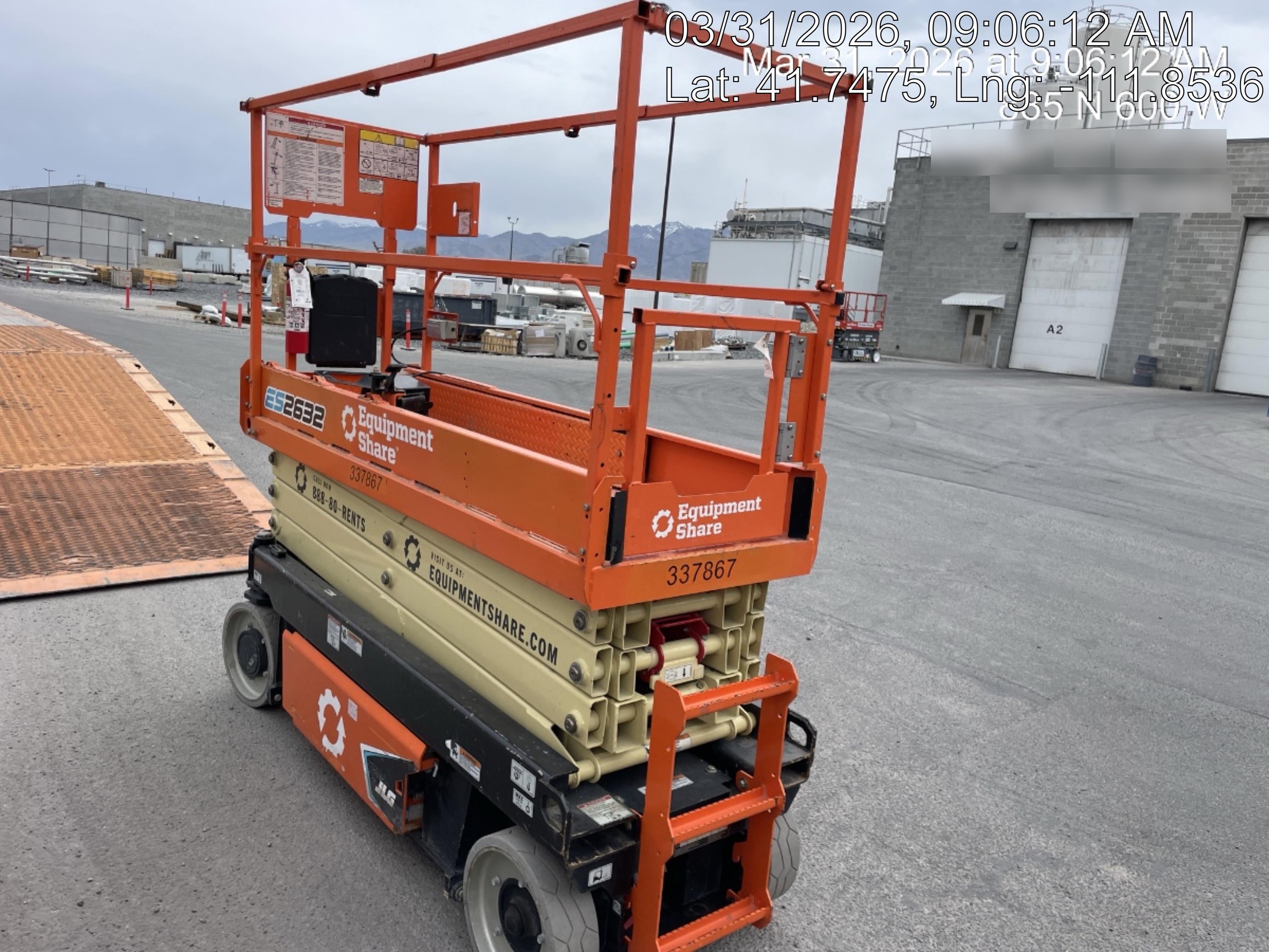 2023 JLG ES2632