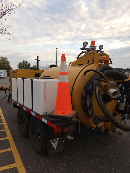 2021 Vac-Tron LP573XDT T4 Koehler Diesel Engine, 500 Gallon Debris Tank, x2 100 Gallon Water Tanks