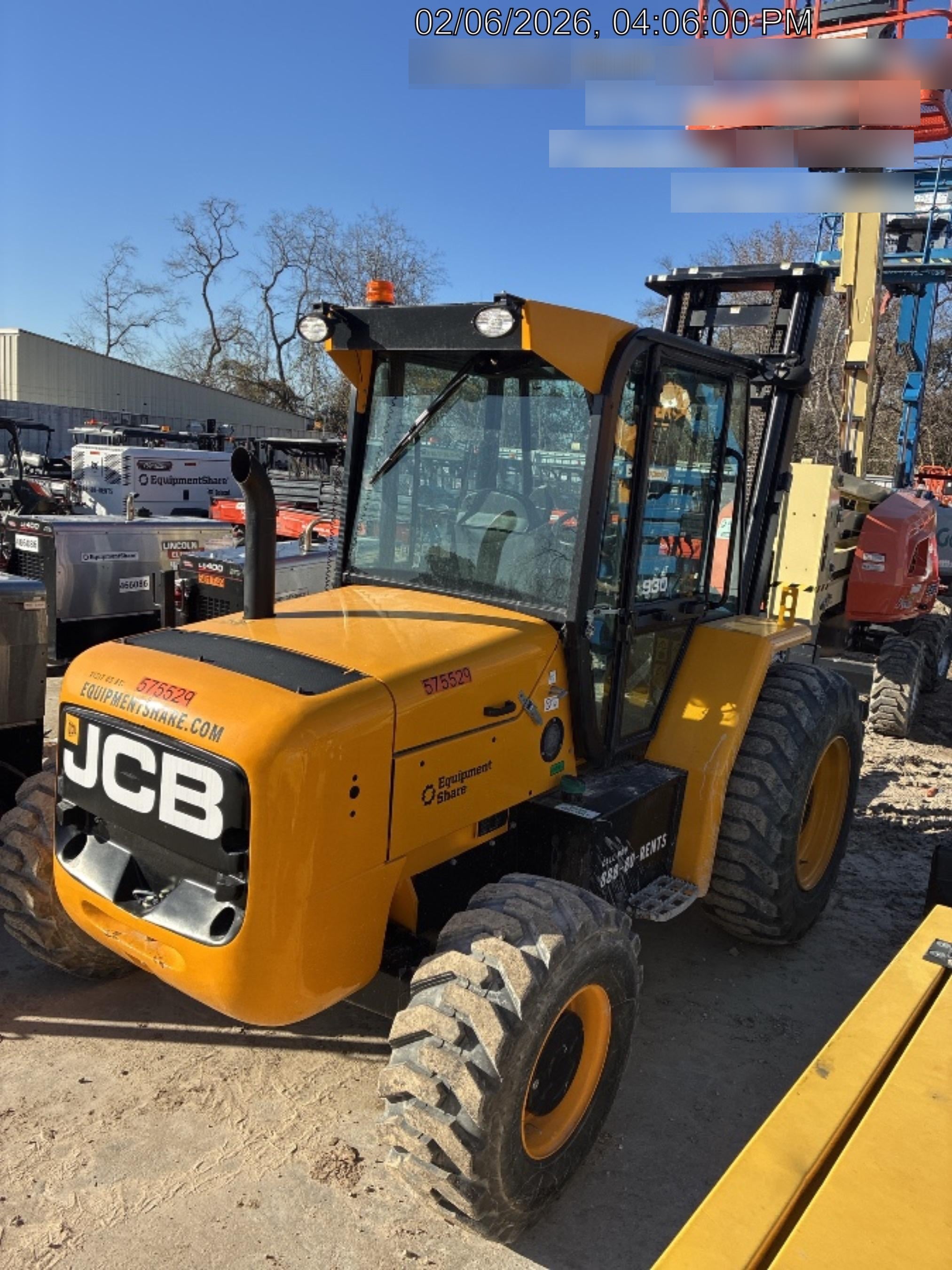 2025 JCB 930-4