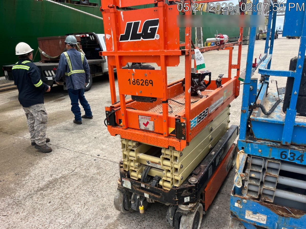 2021 JLG ES1932
