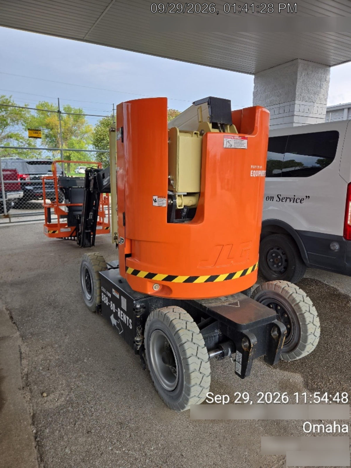 2025 JLG E300AJP