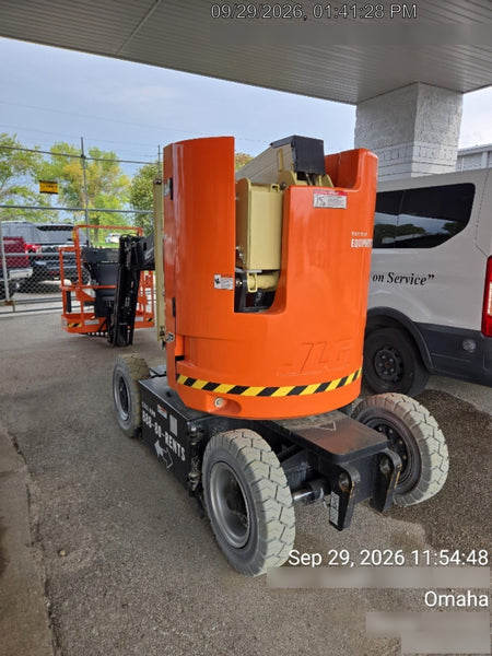 2025 JLG E300AJP