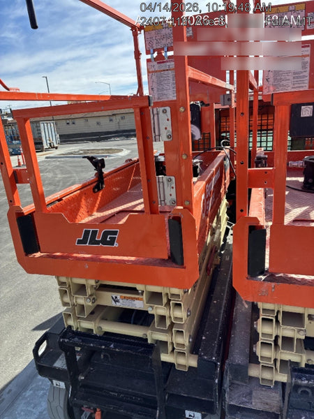 2025 JLG ES1932