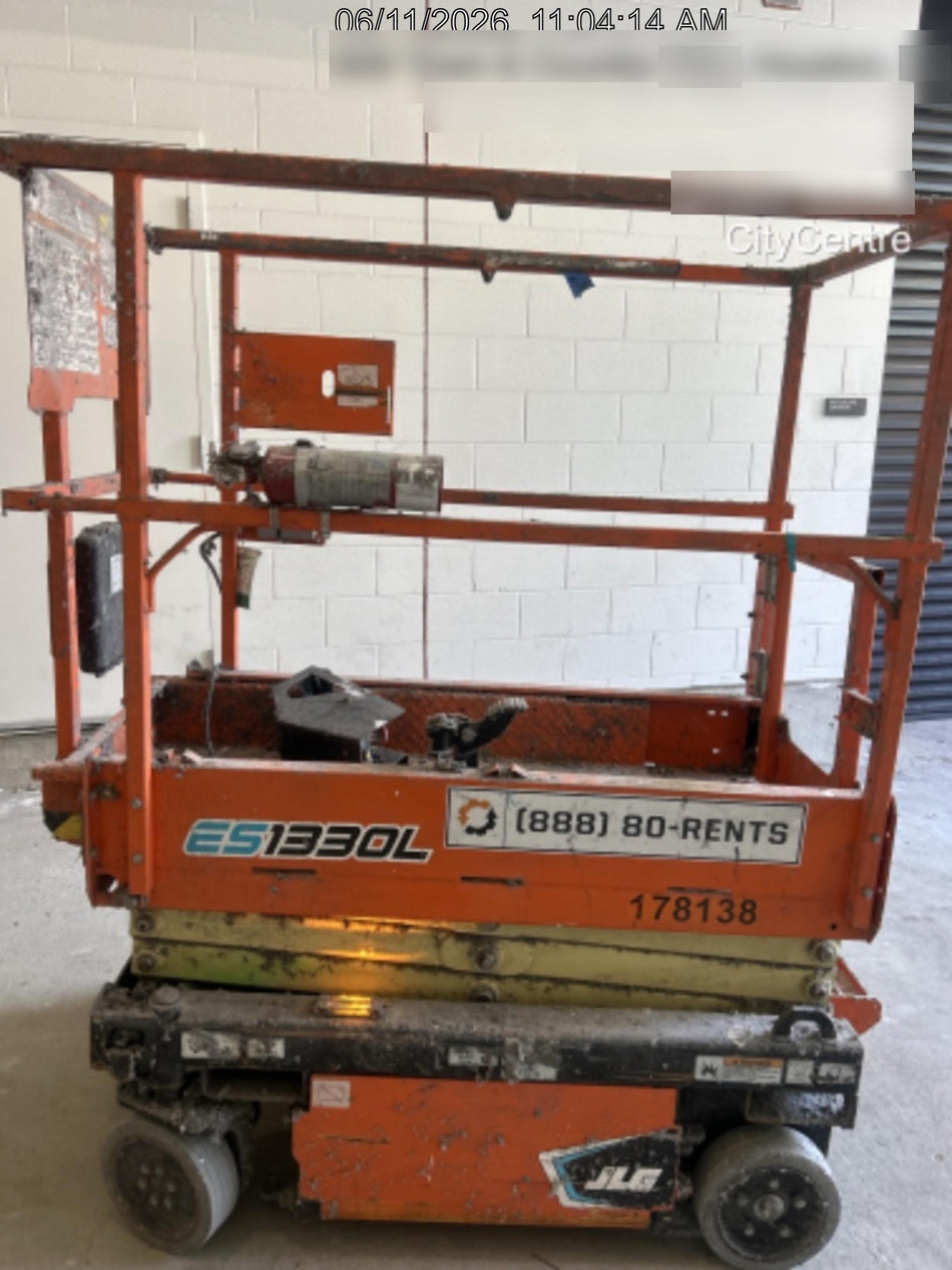 2021 JLG ES1330L