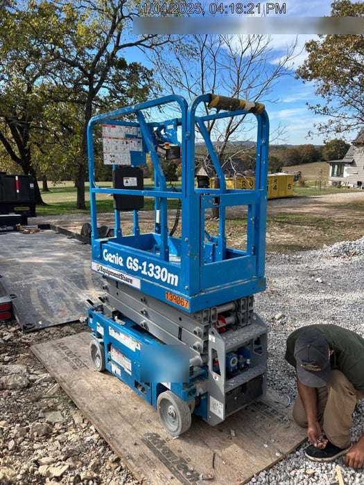 2021 GENIE GS-1330m