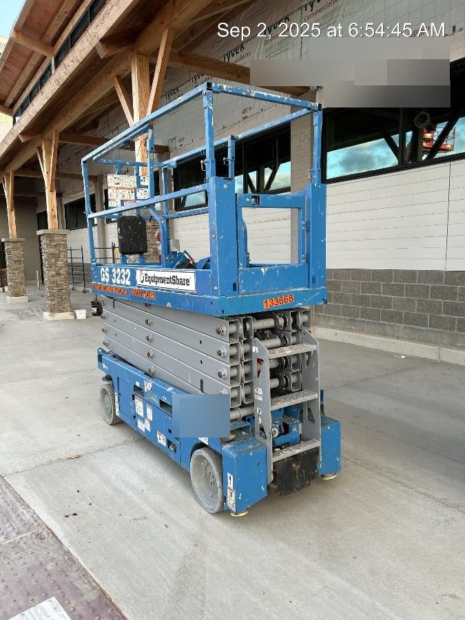 2021 GENIE GS-3232