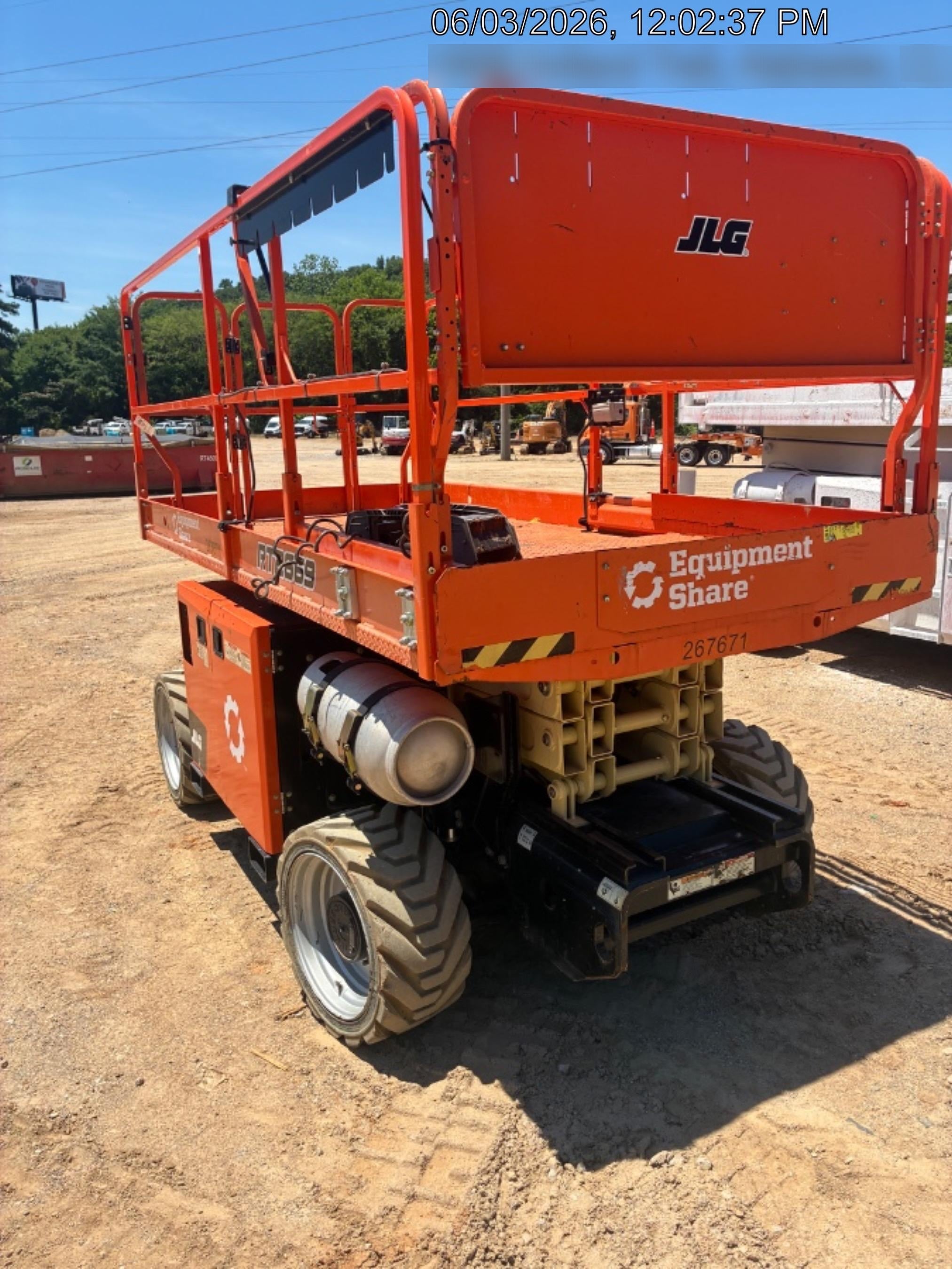 2022 JLG RT2669