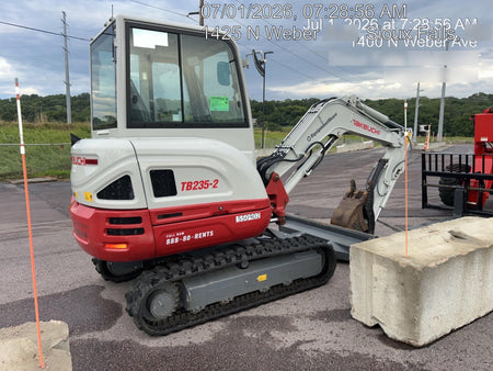 2025 TAKEUCHI TB235-2CR