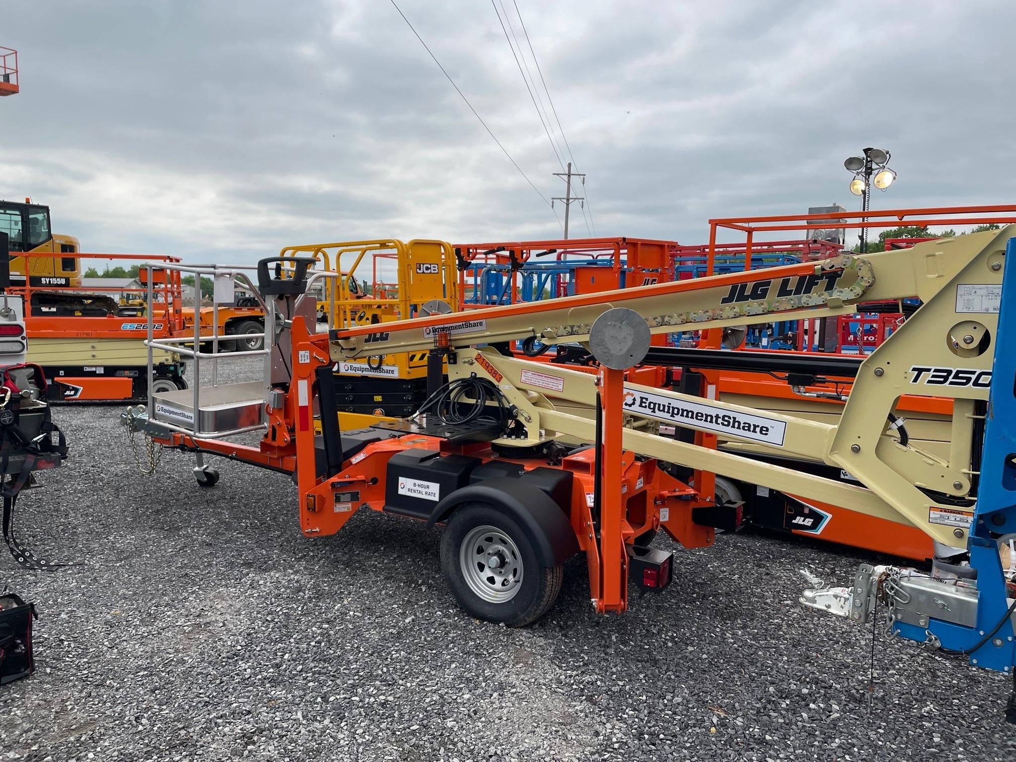 2022 JLG T350