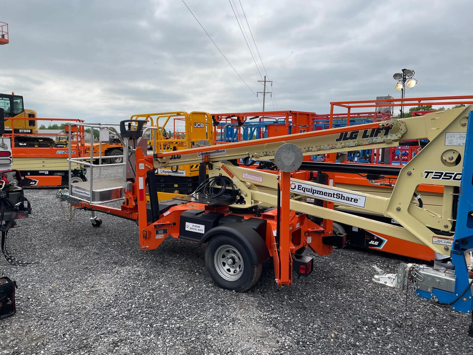 2022 JLG T350