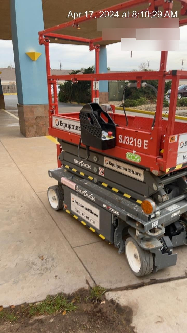 2023 SKYJACK SJ3219