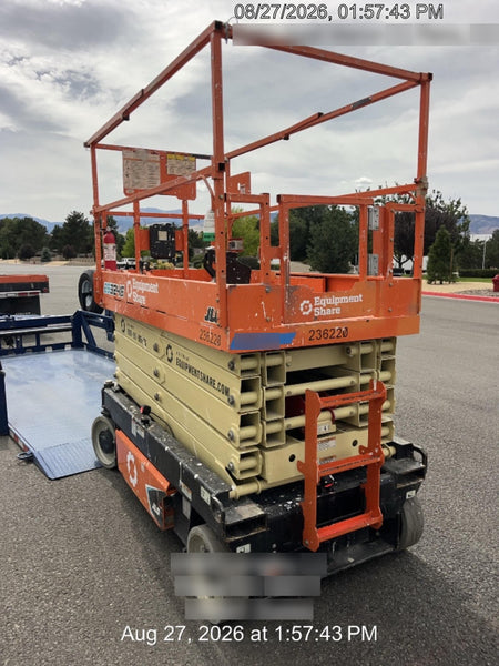 2022 JLG ES3246